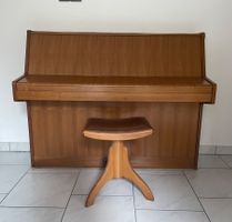 Klavier Kemble inkl. Klavierhocker aus Holz