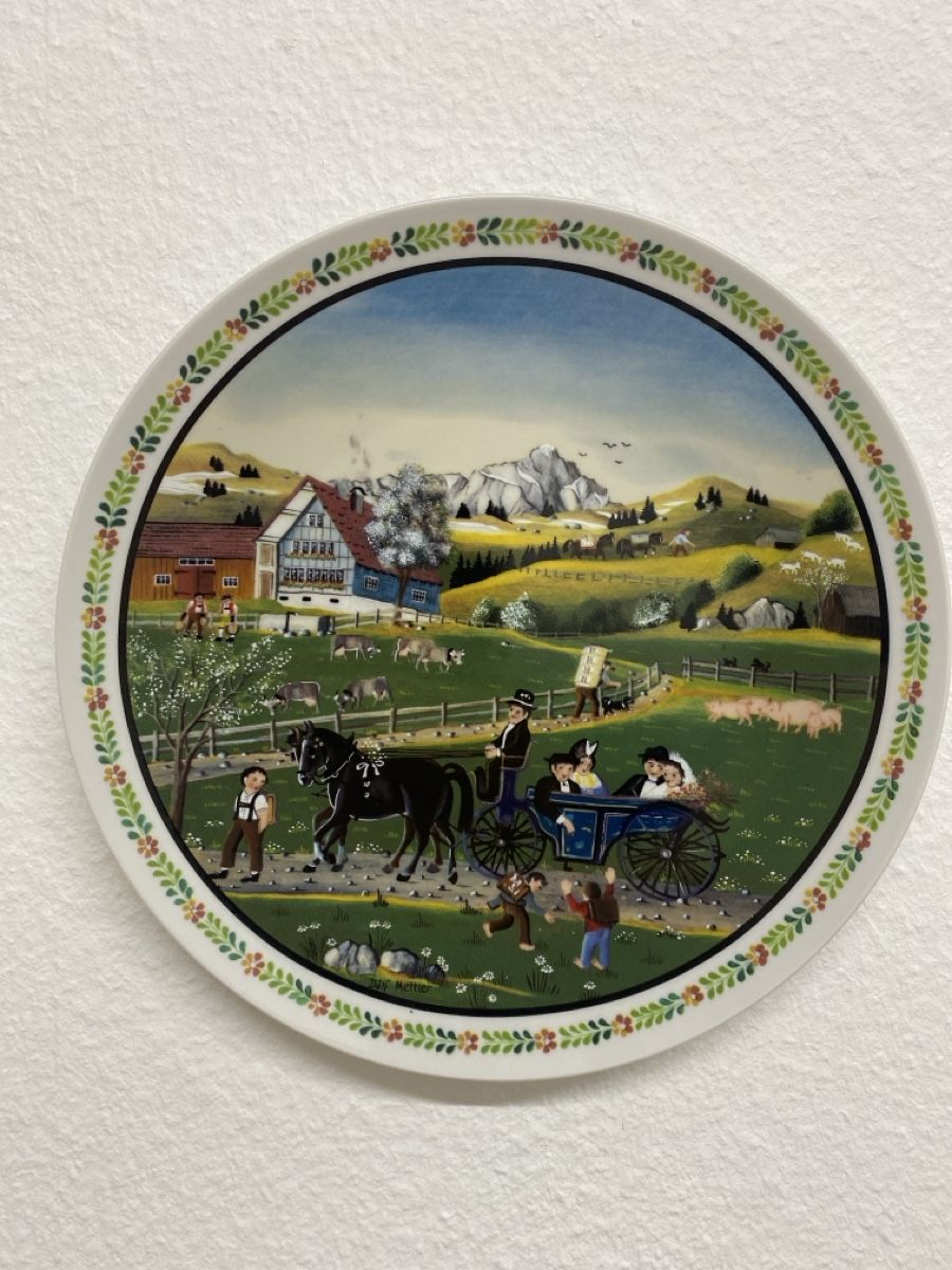 Piatti: Langenthal Sammlerteller "Bauernhochzeit" 1988 – Nuovo (secondo la descrizione) da Rubigen venduto da Mukuru