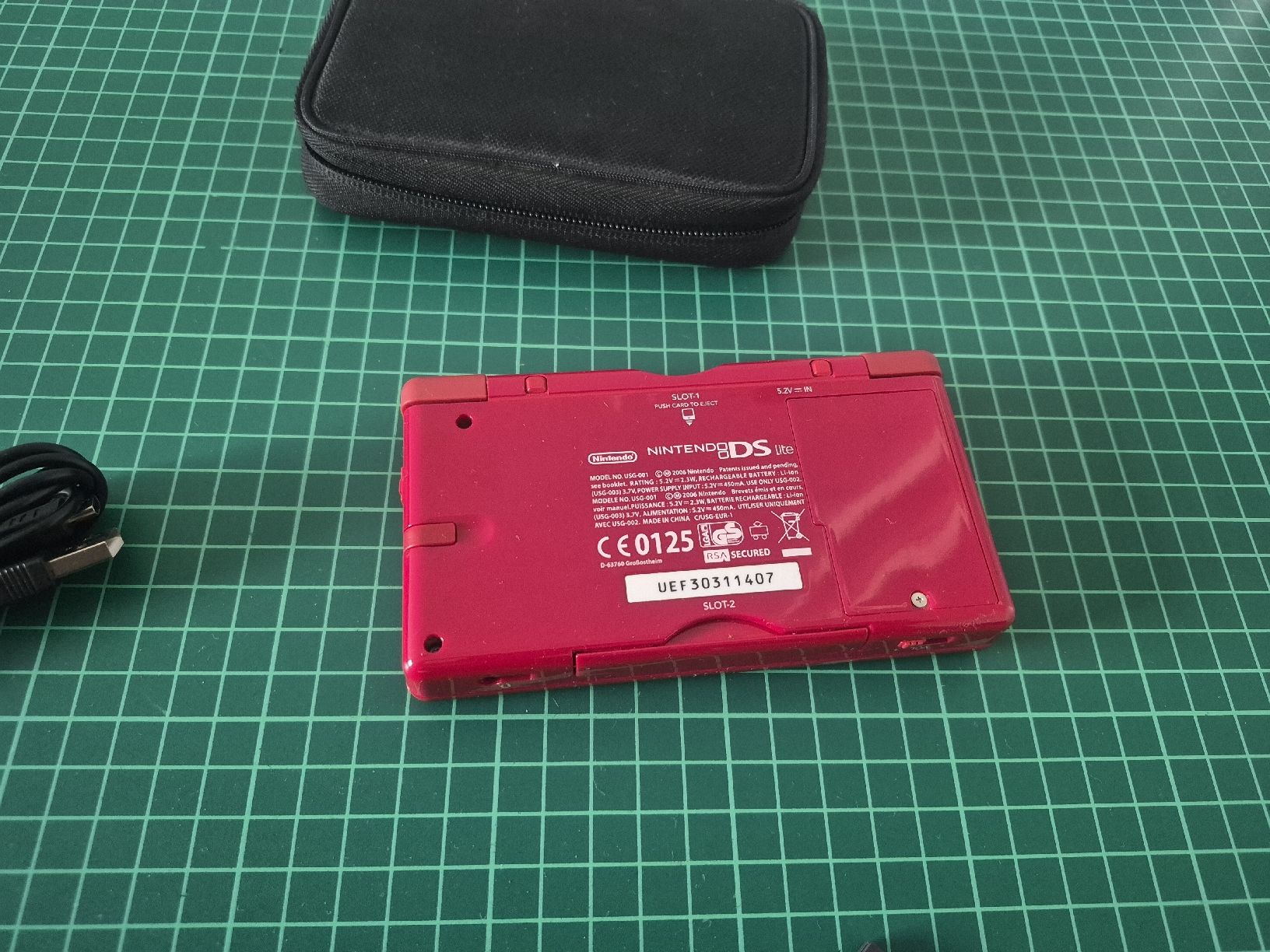 Nintendo Konsolen: Nintendo DS Lite Red + Iron Man, Case and Charger – Neu (gemäss Beschreibung) aus Meyrin von Retro-GZ 2
