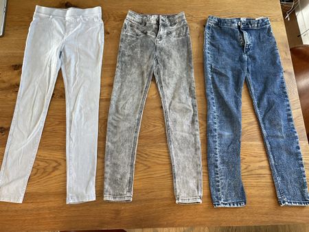 3 Hosen Jeans Mädchen Gr. 134/146 