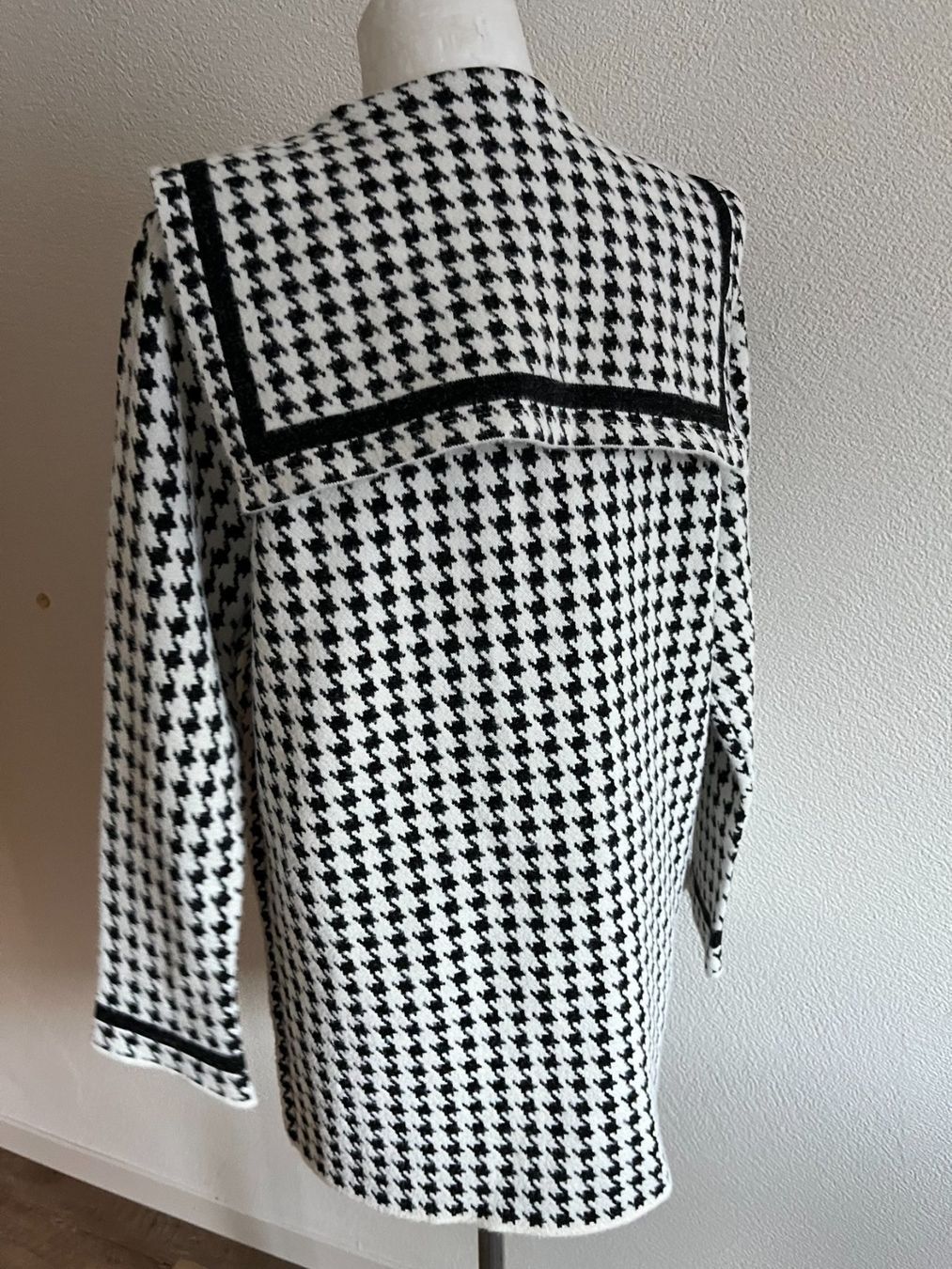 Jacken: Damen Jacke GR  M – Neu und originalverpackt aus Langnau am Albis von Judithsebi 2