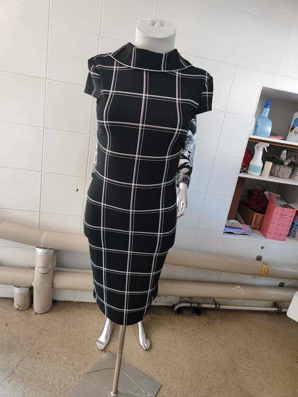 H&M Vestiti: Damen Kleid Gr XS – Nuovo (secondo la descrizione) da Langnau am Albis venduto da Judithsebi 2