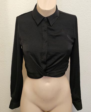 STRADIVARIUS Damen Crop Bluse Schwarz Gr. XS Satin-Look