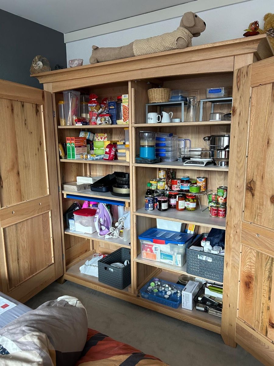Armadi: Massiver Schrank, Sumpfeiche – Usato da Zürich venduto da Saho86 1