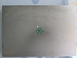 Razer Blade 18| i9 13950HX| RTX 4080 | 32GB| 1TB| 240Hz OLED