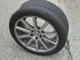 À vendre 4 roues Audi GAMAPART 245/40R18
