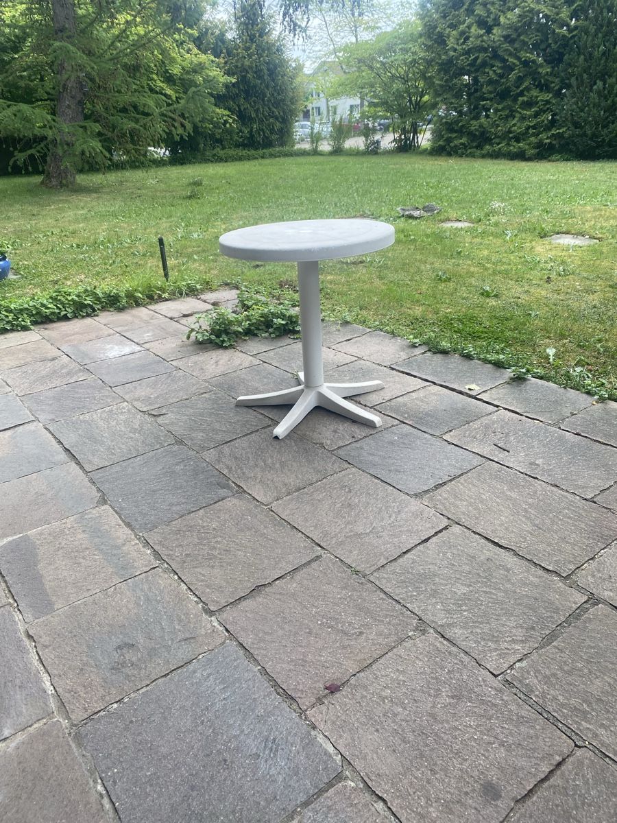 Tavoli: kleiner runder gartentisch aus kunststoff – Usato da Langenthal venduto da flower101 3