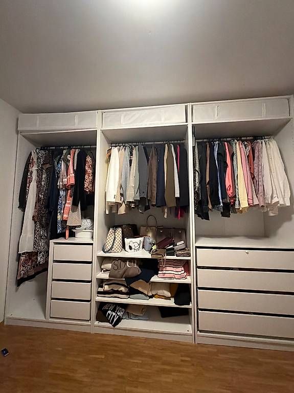 Armadi: Ikea Pax Kleiderschrank 3m – Usato da Cham venduto da Knipper172