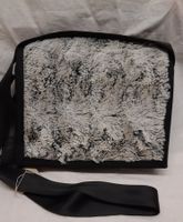 Mit Kunstfell überzogen- Blachenhandtasche neu