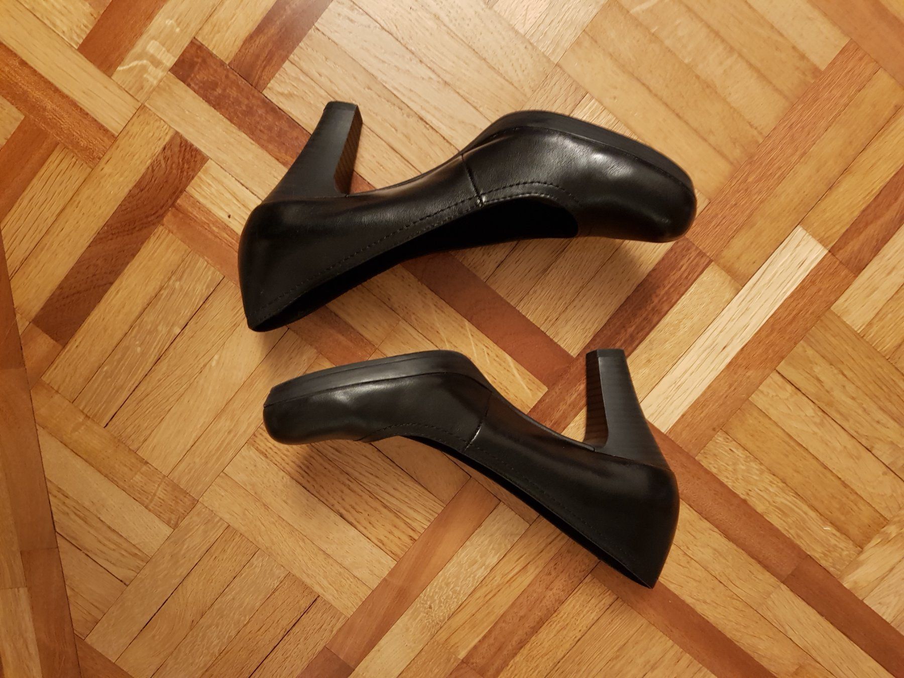 Tamaris Scarpe da donna: Escarpins noirs TAMARIS 38 – Usato da Veyrier venduto da sosozizou 1