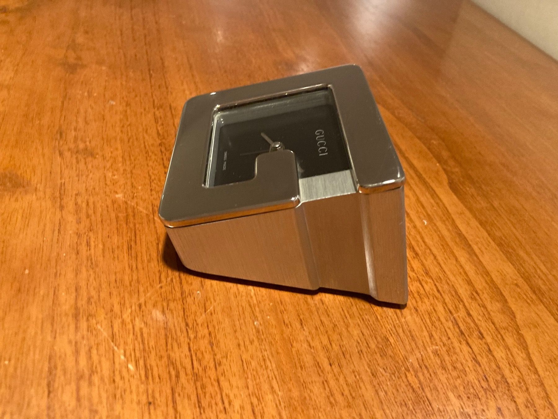 Gucci Wecker: Gucci Designwecker Swiss Made Edelstahl – Gebraucht aus Horgen von bho66 1