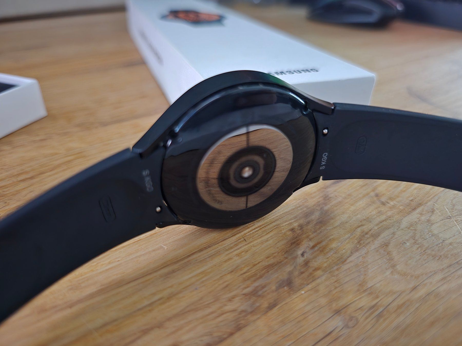 Samsung Smartwatch: Samsung Galaxy Watch 4 [44mm, WIFI] – Usato da Mels venduto da tan_bzw6 9