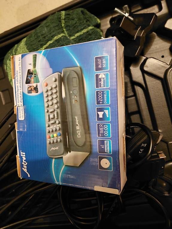 Parabola satellitare: Mobile Satelliten Anlage für Camping oder gartenhaus. – Usato da Sitterdorf venduto da joerg01 2