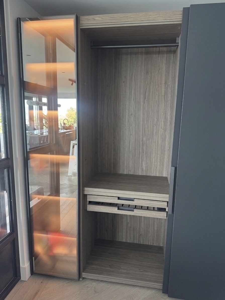 Armadi: Molteni waredrobe anthracite – Usato da Rüschlikon venduto da del_f9xw 2