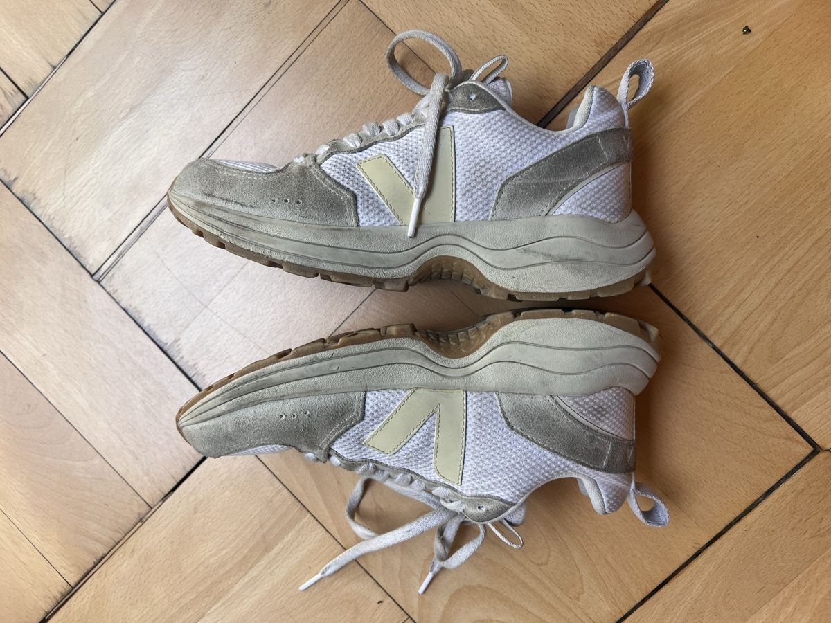 Veja Scarpe da donna: VEJA Sneakers beige/weiss 39  – Usato da Zürich venduto da romcam 3
