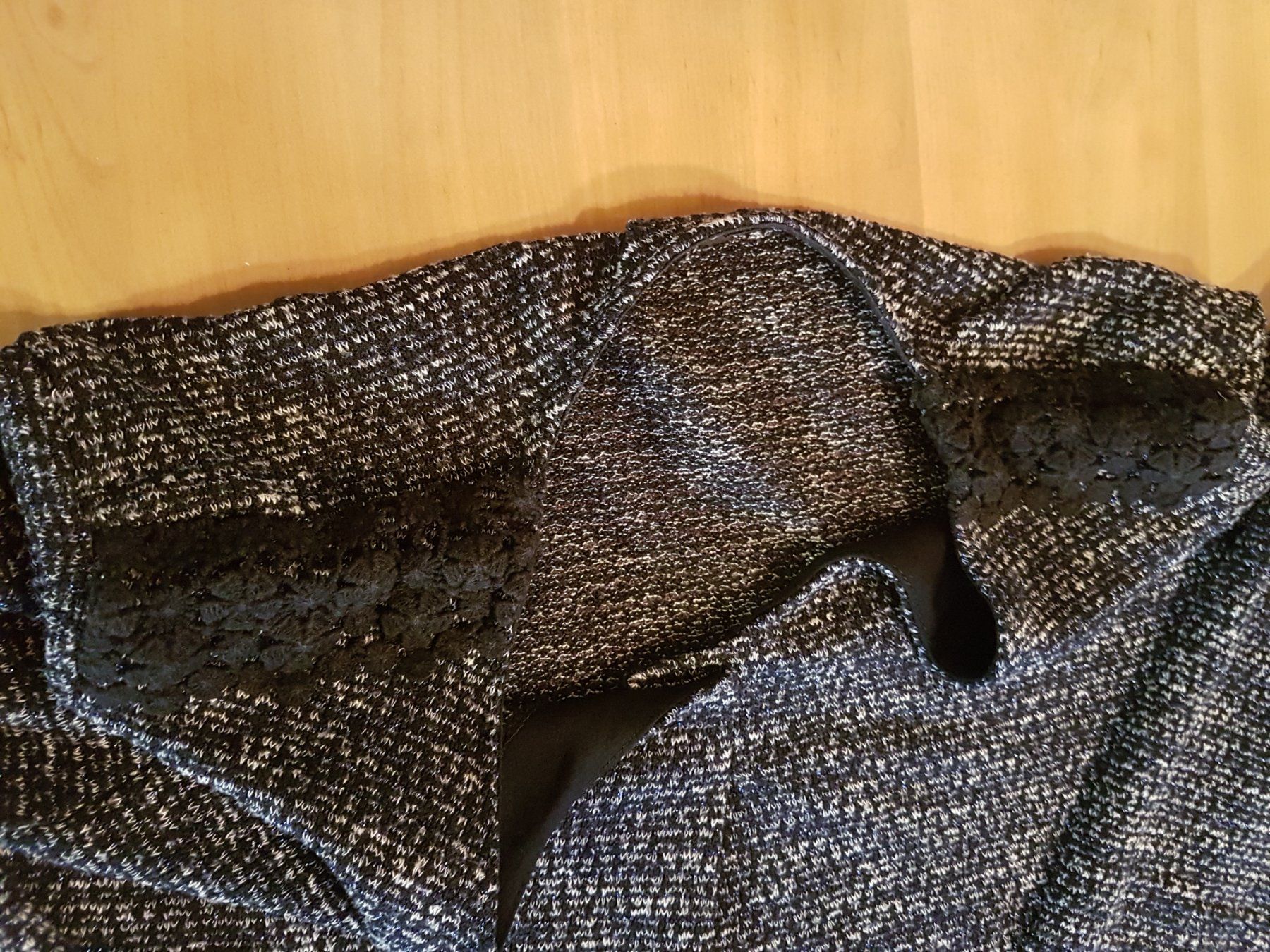 Pullover & Sweatshirts: Pull col en V taille 3 - L – Gebraucht aus Villiers von san_jn5w 1