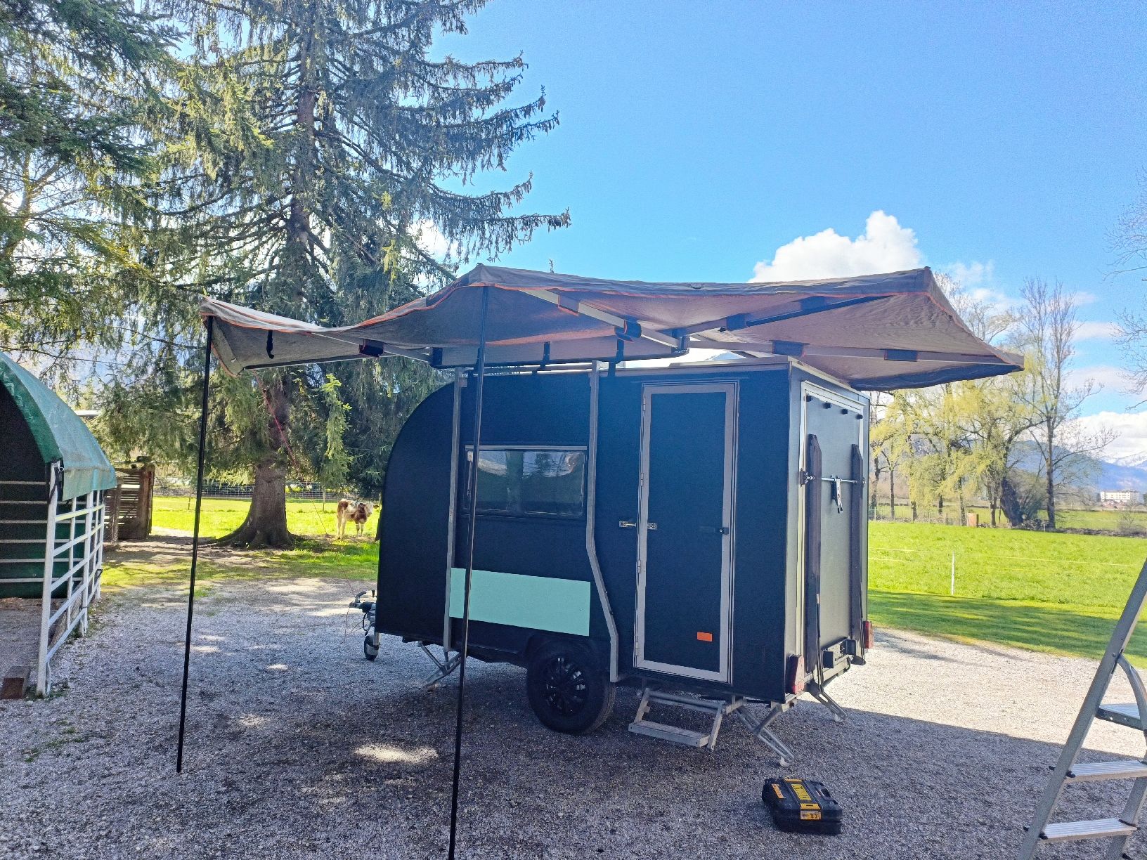 Remorques: Einzigarter Wohnwagen – D'occasion à Bönigen par Moosranche 1