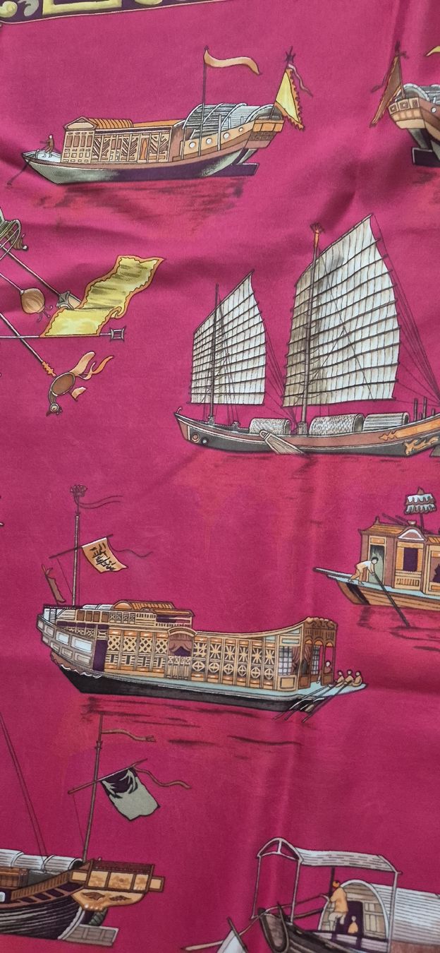 Hermès Foulard & Sciarpe: Foulard Hermès – Usato da st Gingolph venduto da Fast-fashion 6