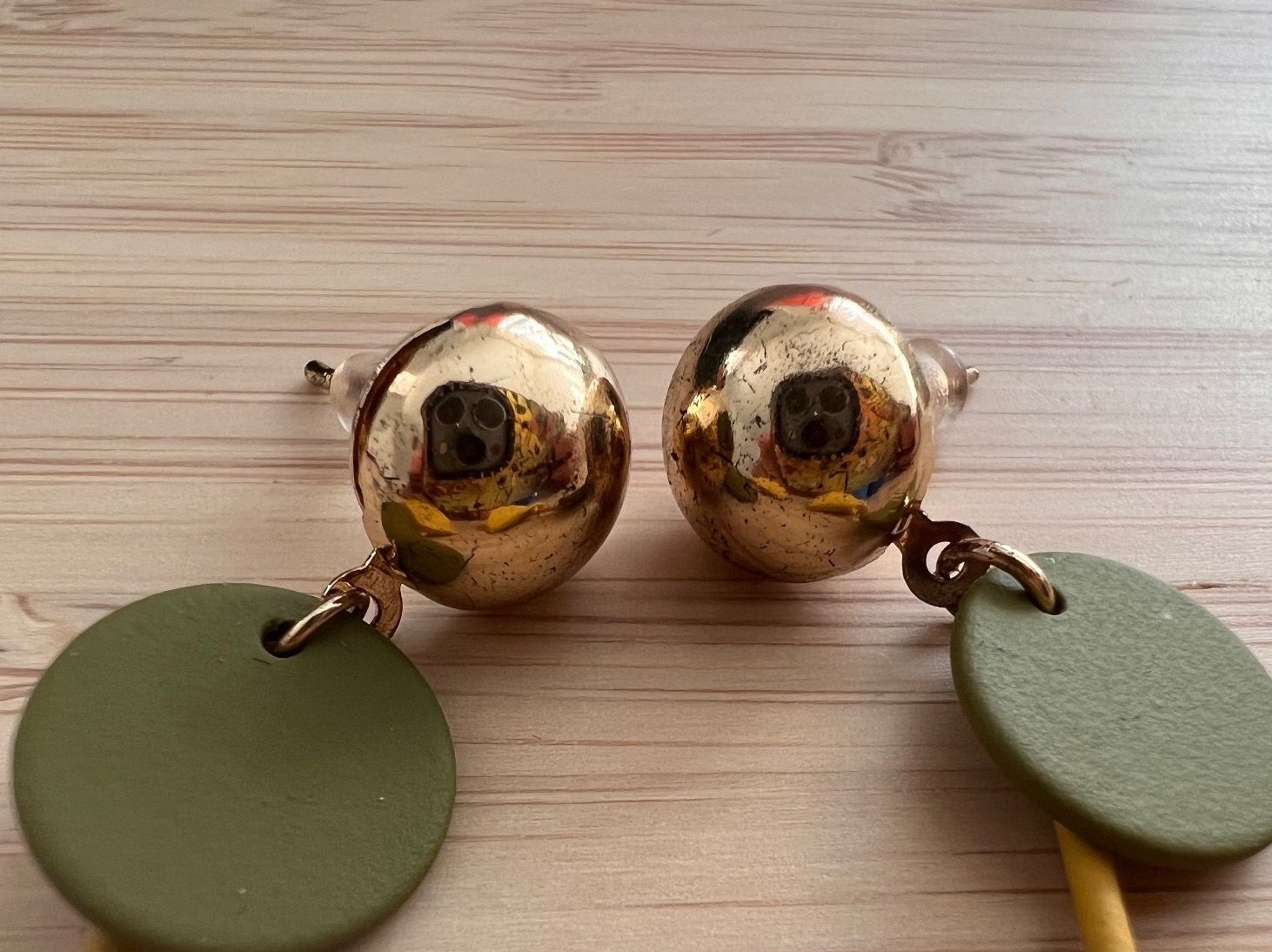 Orecchini pendenti & Orecchini a lobo: Yellow & green round drop earrings – Usato da Genève venduto da Ballpencase 2