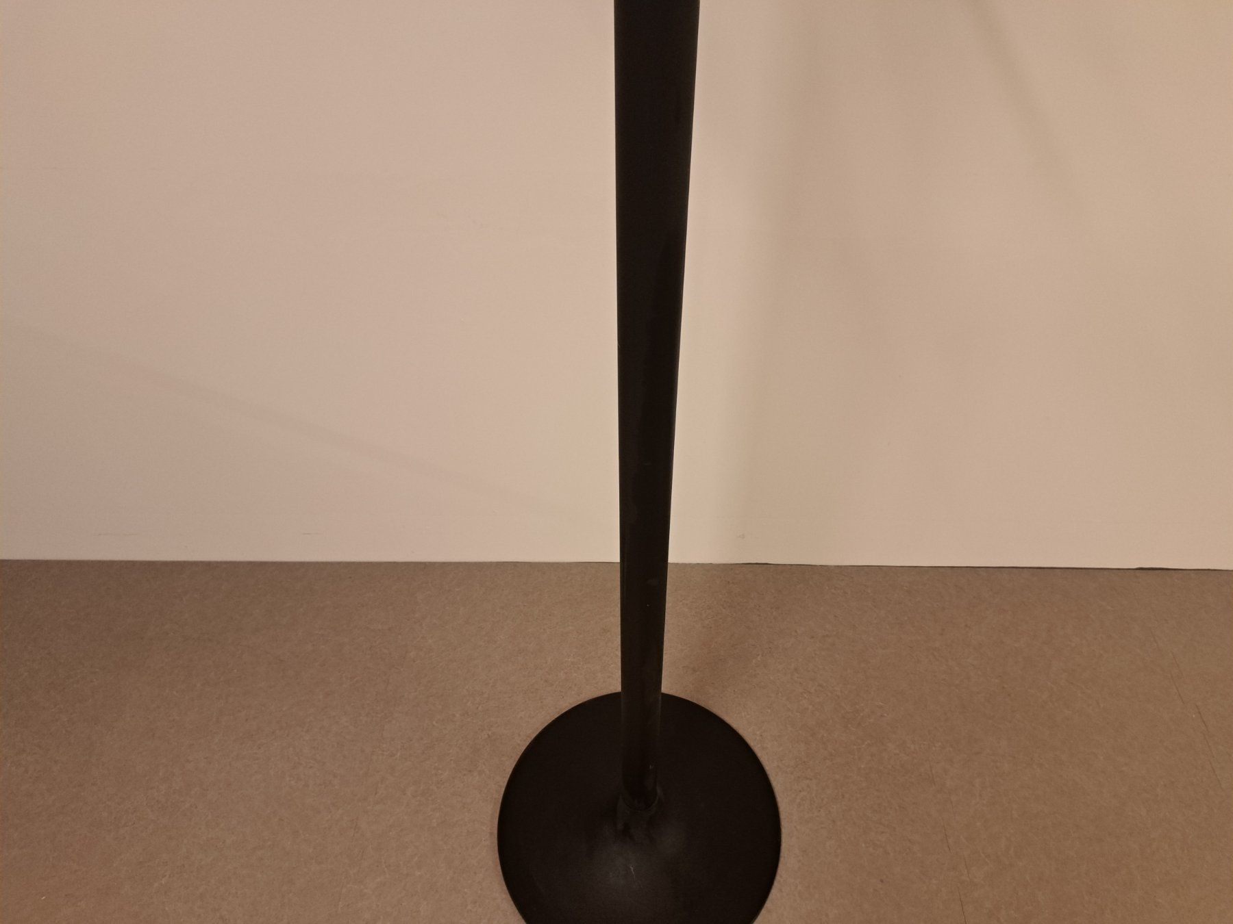 Guardaroba: Designer Garderobe Kleiderständer Eisen/ Chrom – Usato da Belp venduto da deal-now 3