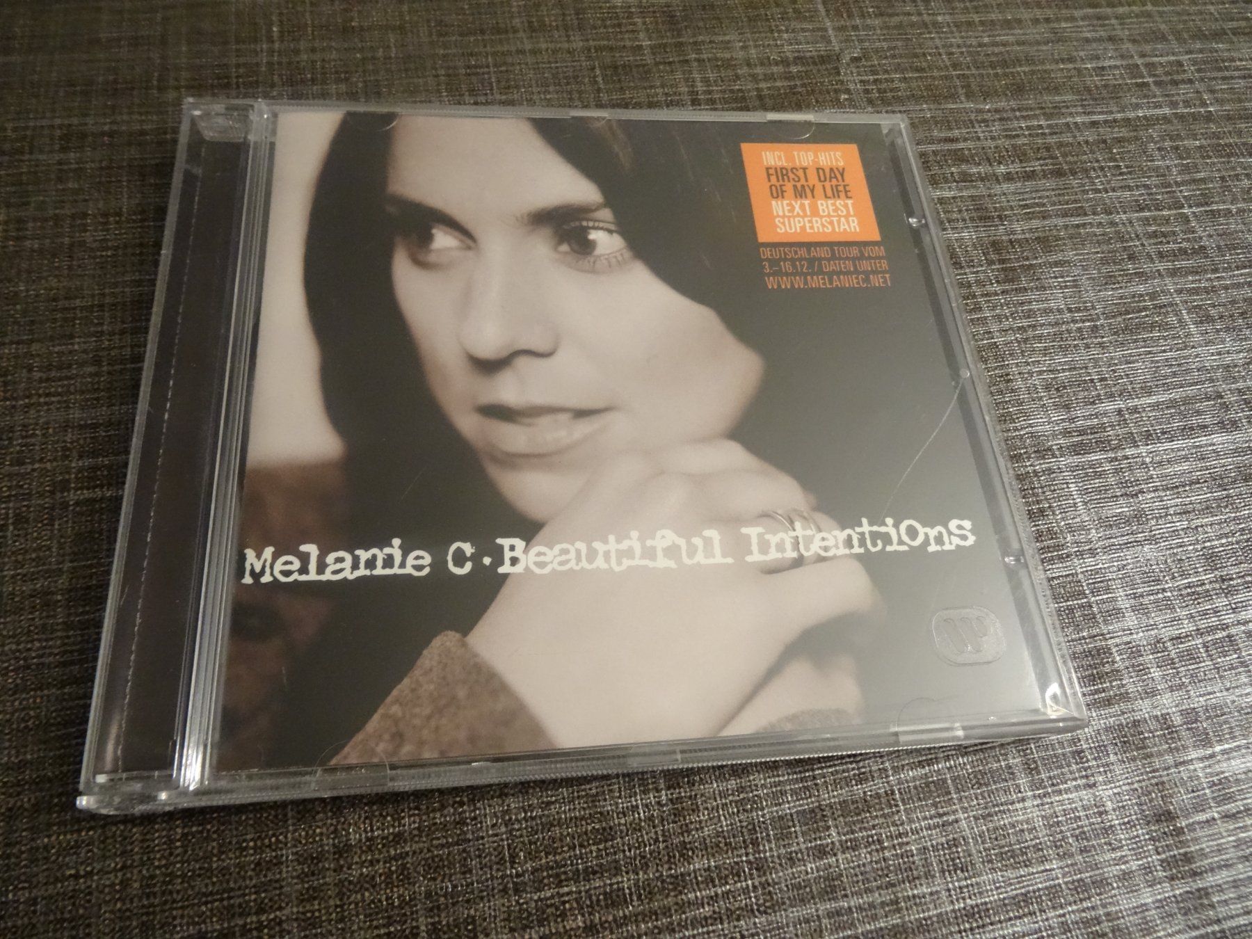 CD: Melanie C - Beautiful Intentions CD – Usato da Olten venduto da Disc-Ausverkauf
