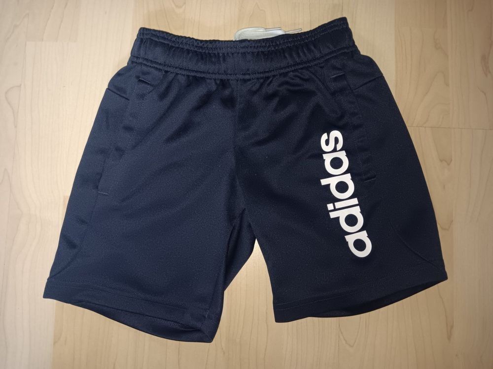 Adidas Lotti & Set di vestiti: Kinder Kleider Paket ,G. 128 – Usato da Oftringen venduto da joa_bbm2 3