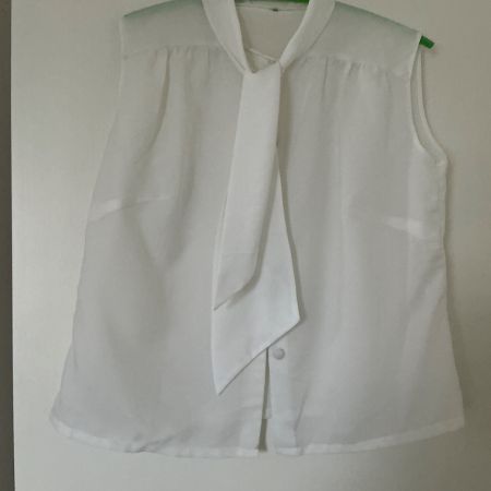 Weisse Bluse / transparent / Grösse 48