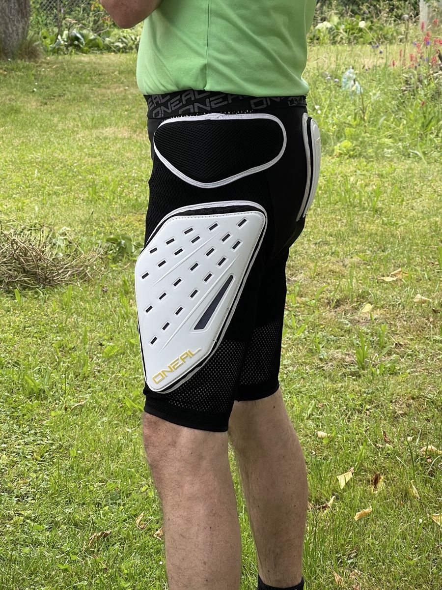 Protezioni & Imbottiture: O'Neal Protektorhose Gr. M/L – Usato da Strengelbach venduto da Aschatan5