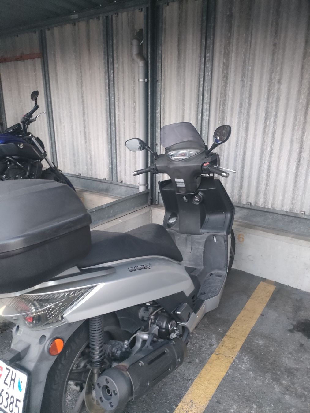 Kymco Scooters: Kymco People S 300 i - Roller – Defekt aus Zürich von emagenr 1