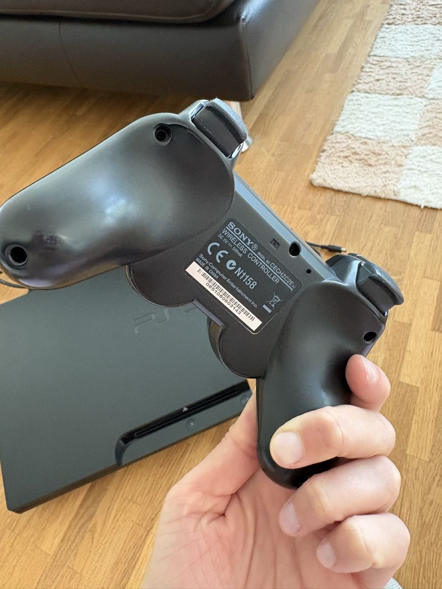 Sony Console: Sony PlayStation 3 Slim 160 inkl. Original Controller – Usato da Thun venduto da _Cathy 2