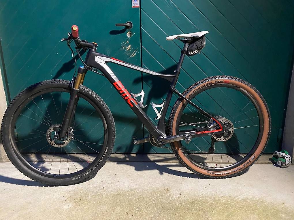Vélos: VTT Team Elite 01 – D'occasion à Genève par KirinFelt 1