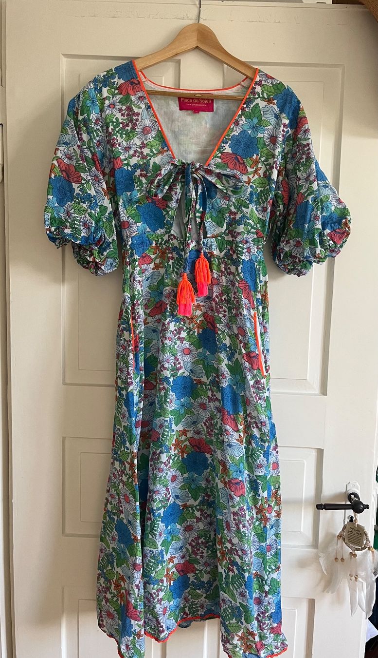 Vestiti: Place du Solei Kleid mit Cut outs – Usato da Kilchberg ZH venduto da asrael02