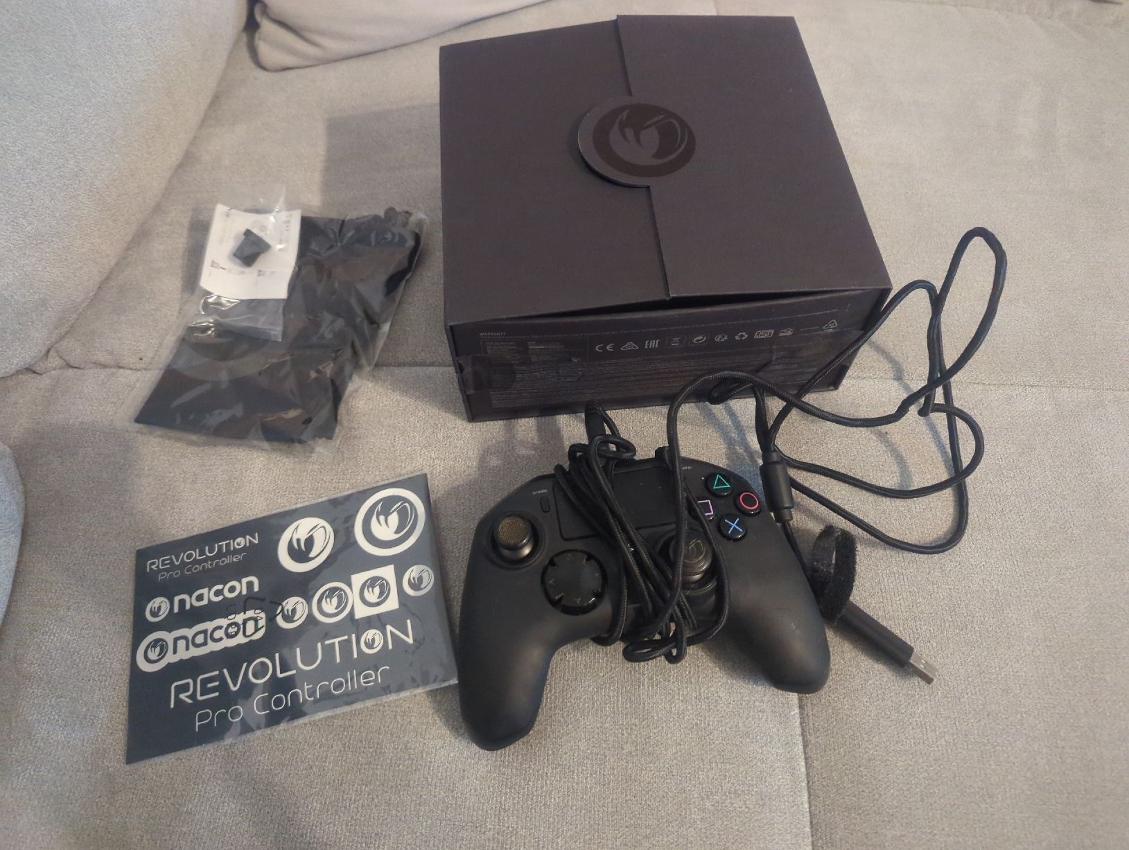 Controller: Nacon Revolution Pro Controller, Top Zustand, wenig benutzt – Usato da Altdorf UR venduto da L.Ziegler