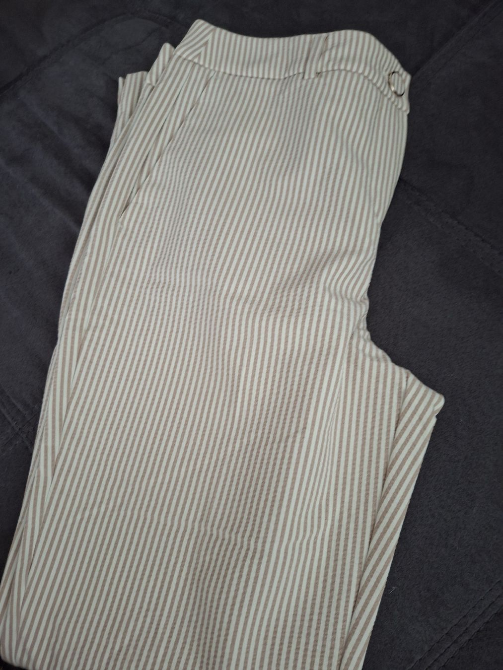 C&A Pantaloni: C&A Premium gestreifte Hose Grösse 36 – Nuovo e nell'imballaggio originale da Winterthur venduto da Ausmisten2026 1