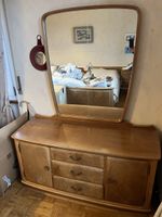 Coiffeuse de chambre à coucher avec miroir