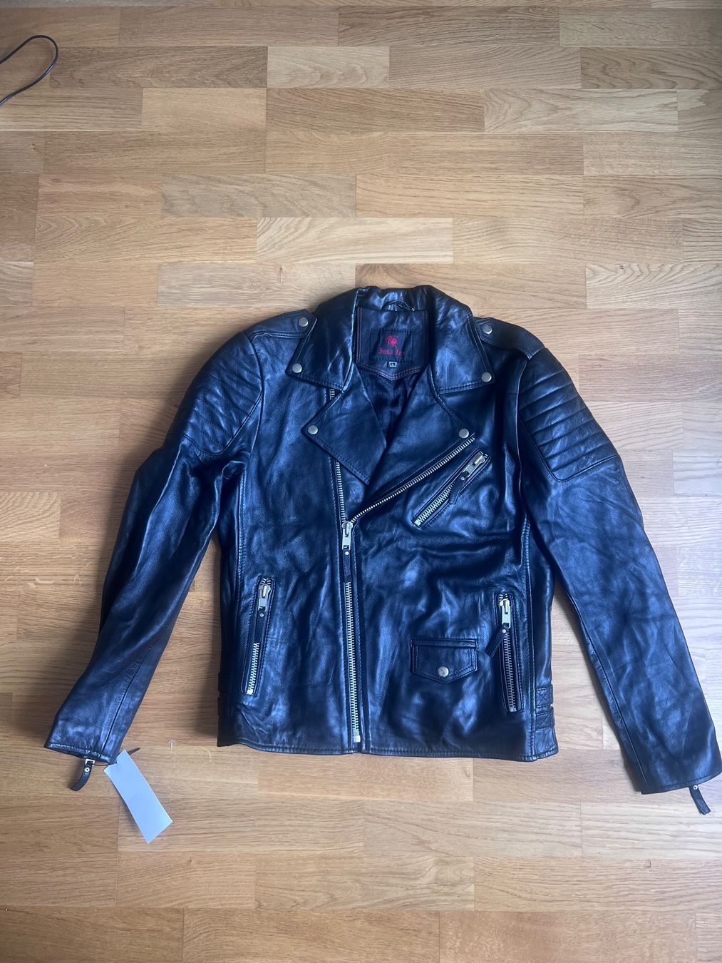 Jacken: Issa Leo Leather jacket – Neu (gemäss Beschreibung) aus Zürich von John_777
