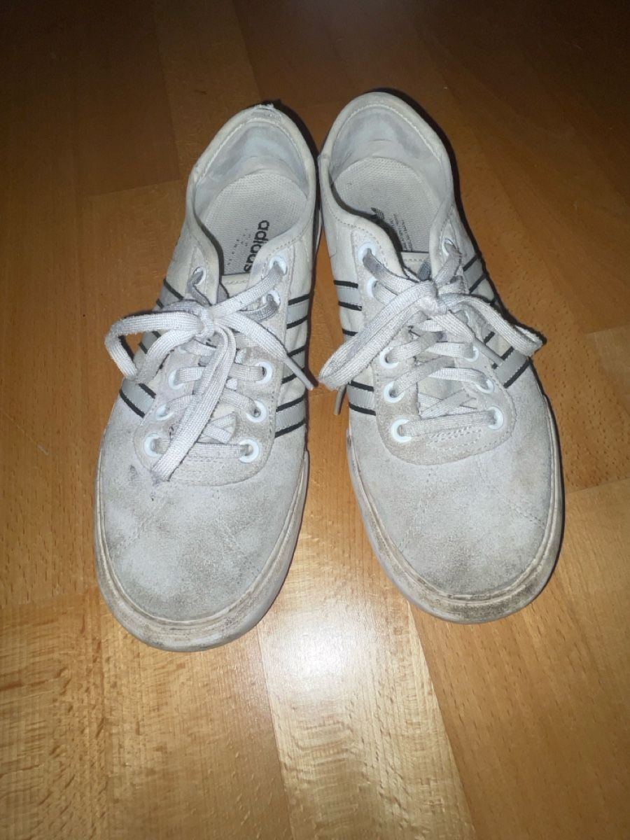 Adidas Chaussures femmes: Schuhe getragen – D'occasion à Weiningen ZH par Lepsli 2
