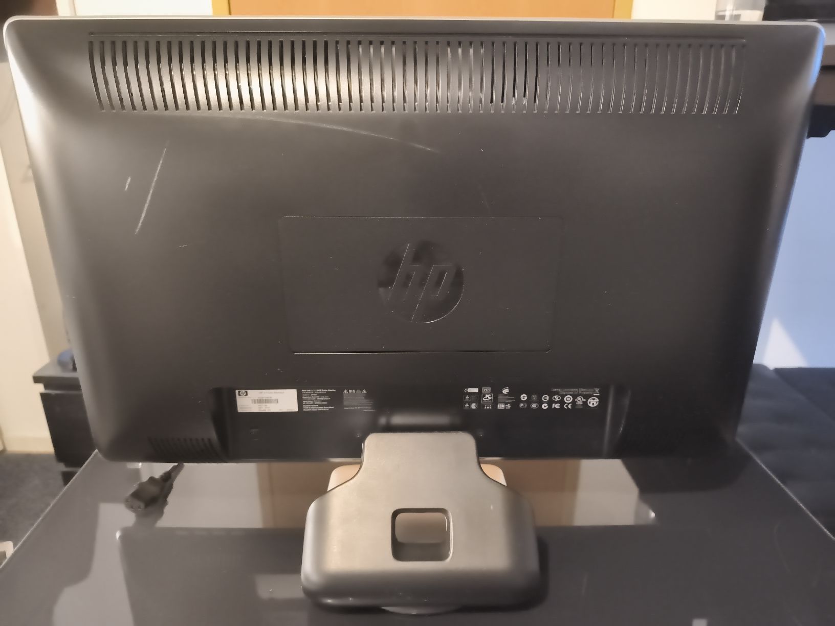 Hewlett Packard Monitore: 27 Zoll HP Bildschirm – Gebraucht aus Zürich von watchshot 3