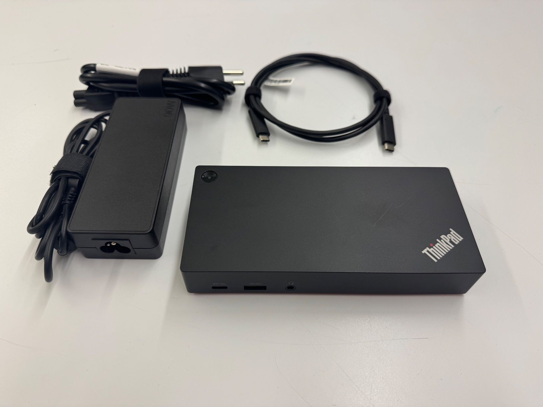 Lenovo Docking station: Lenovo ThinkPad USB-C Dock Gen 2 – Usato da Bremgarten AG venduto da joker_eat_world