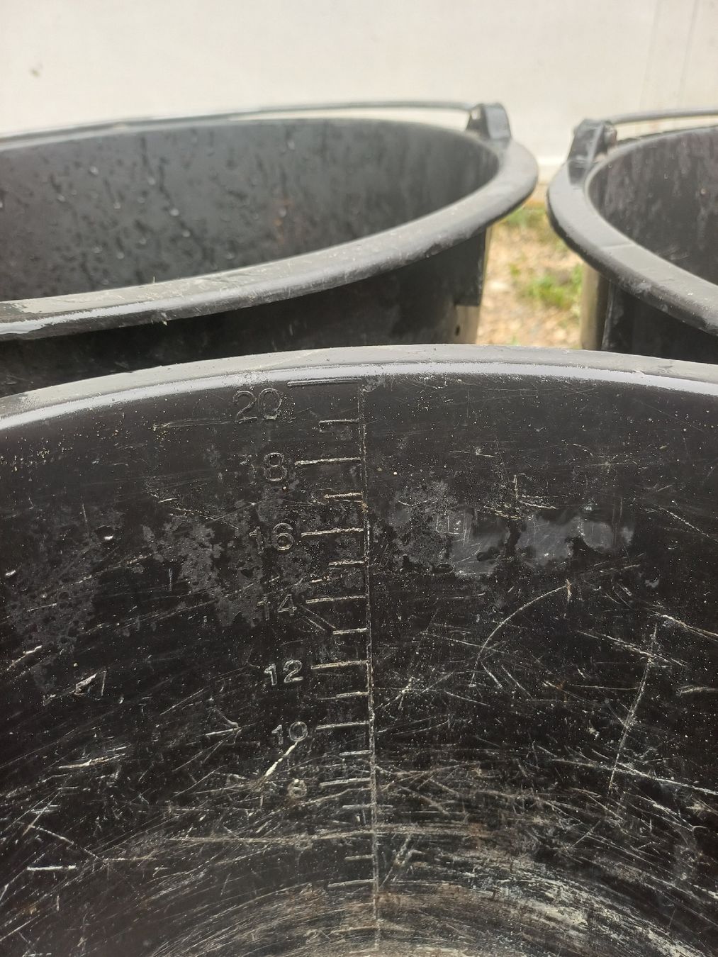 Altro per la casa: 16 PP Kunststoffeimer mit Metallbügel – Usato da Wangenried venduto da Recycler94 4