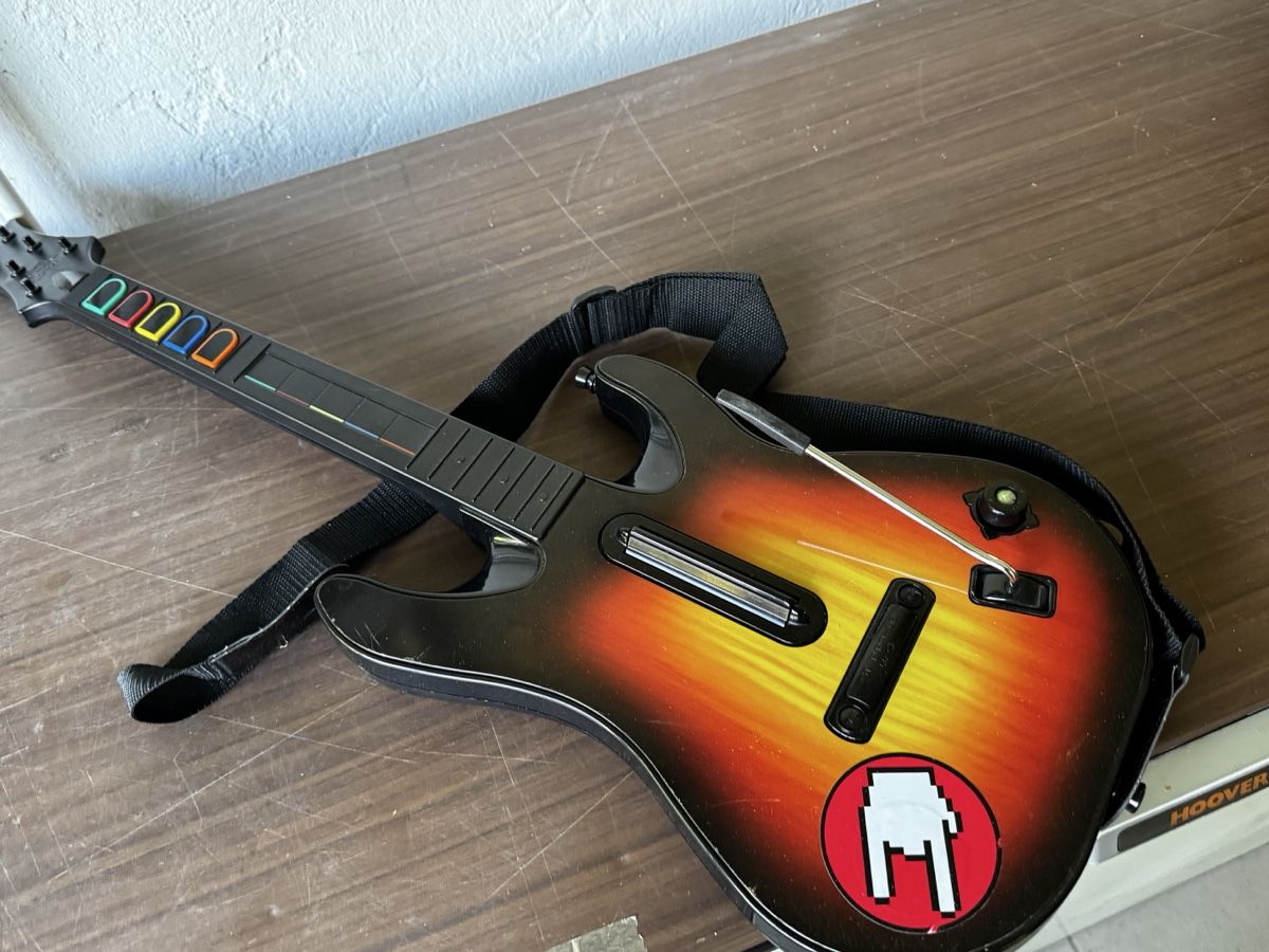 Microsoft Controller: Xbox 360 Guitar Hero  – Usato da Arisdorf venduto da comestibles