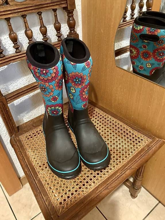 Scarpe da donna: Bottes de pluies neuves - pointure 37 – Usato da Chézard-St-Martin venduto da timogabychou 1