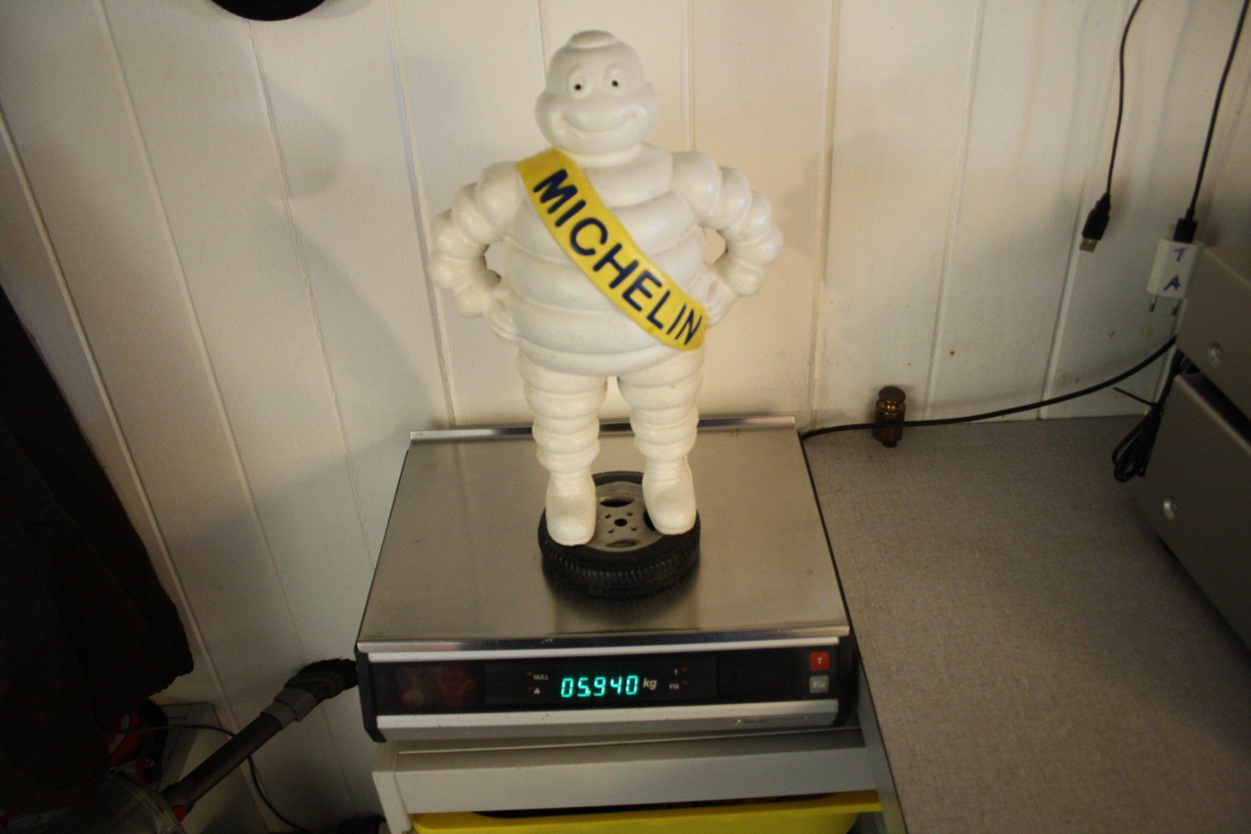 Michelin Statuette: MICHELIN MANN BIBENDUM EISEN  6 Kg. – Usato da Wauwil venduto da Pneuedy 7