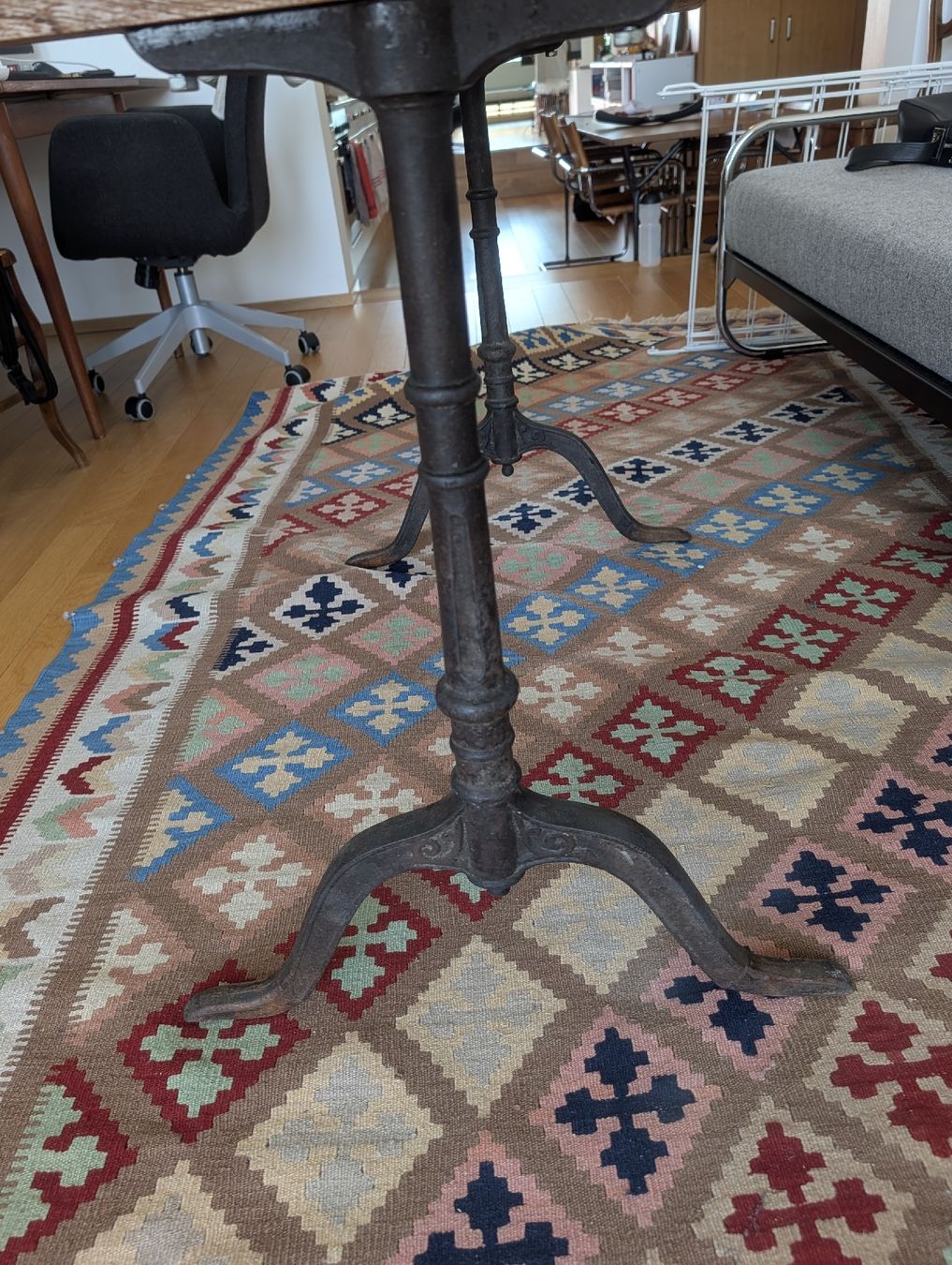 Horgen Glarus Tische: HorgenGlarus - table de café/bistrot – Gebraucht aus Genève von pie_597t 5