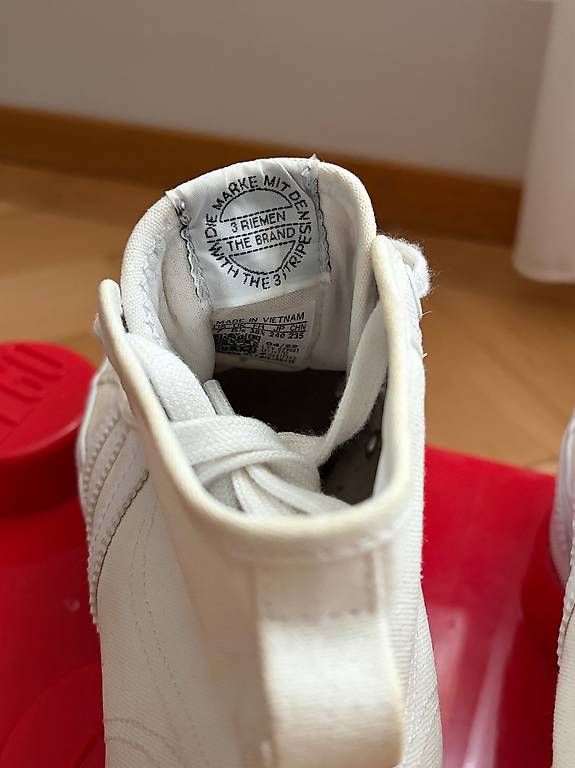 Chaussures hommes: Adidas Nizza – D'occasion à Bern par Milena2323 2