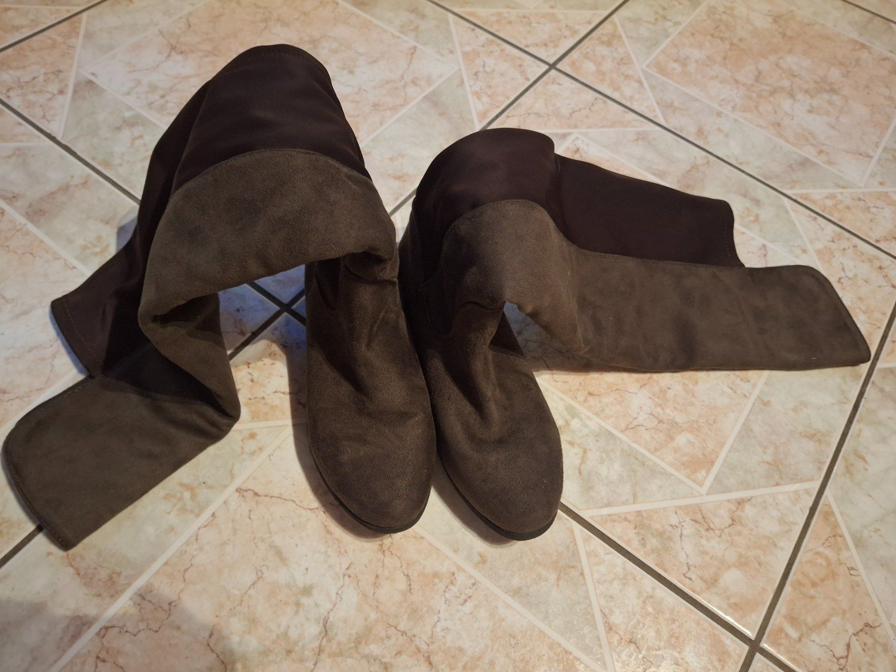 Damenschuhe: Longue botte - cuissarde grandeur 37 – Gebraucht aus Villiers von san_jn5w