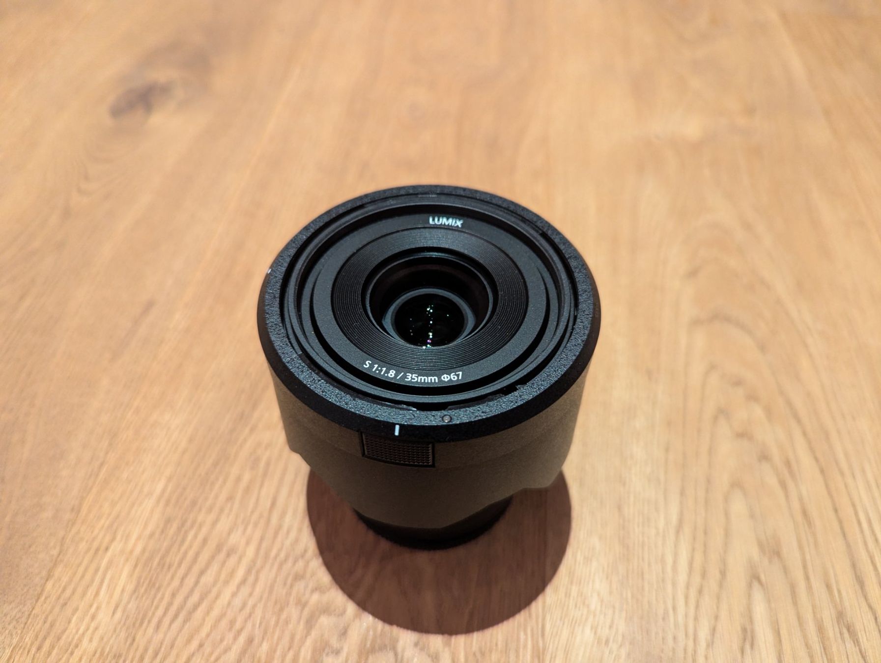 Panasonic Objectifs: Lumix S 35mm 1.8 Objektiv – D'occasion à Römerswil LU par Mixob13 1