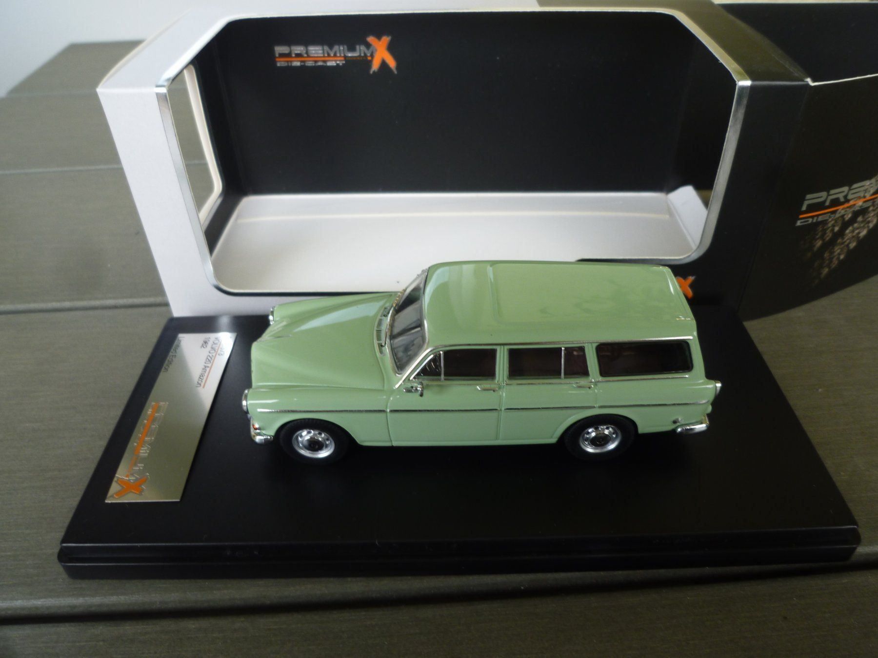 Modellini d'auto: Volvo 220 Amazon (1962) – Nuovo e nell'imballaggio originale da Flawil venduto da Imperiosud 5