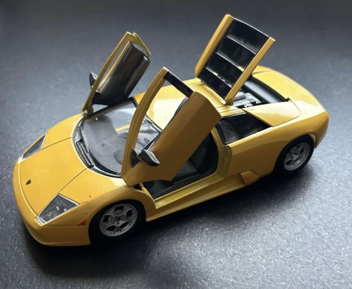 Lamborghini Modellini d'auto: Modellauto 1:24 Lamborghini Murcielago – Usato da Brislach venduto da gre_t5pb