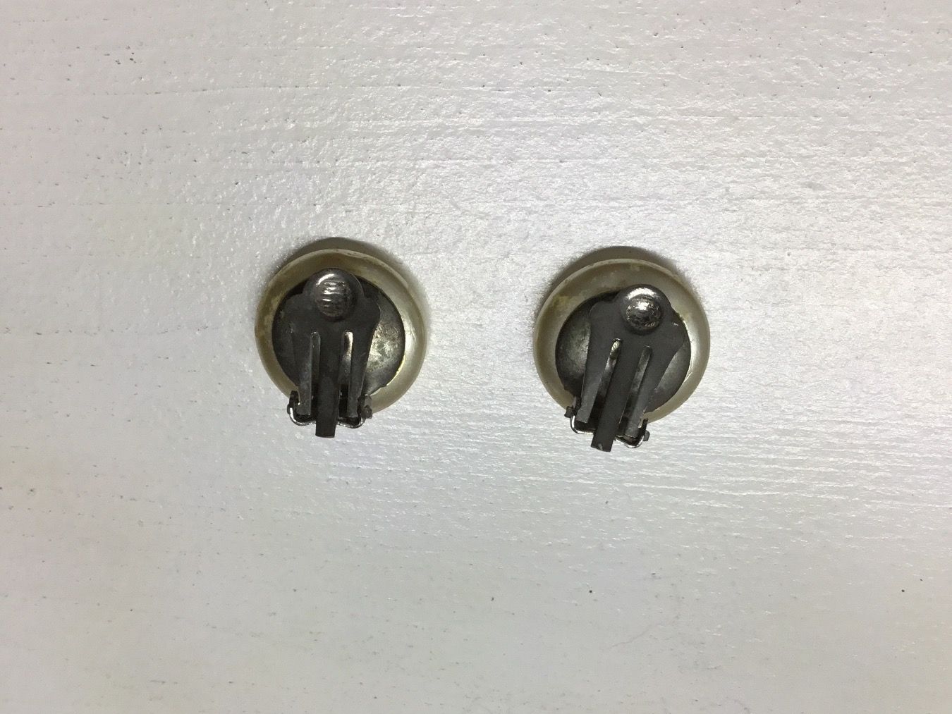 Ohrringe & -stecker: Elegante Perlen-Ohrclips, Vintage Look – Gebraucht aus Arch von Hexenbesen17 1